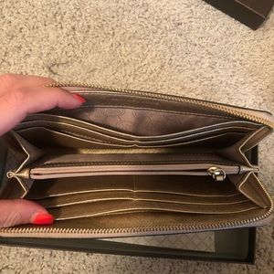 michael kors wallet
